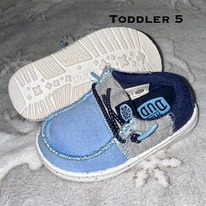 Hey Dude Toddler size 5 slip-on shoes